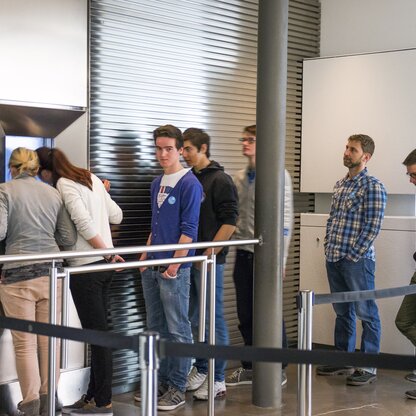 Permanent exhibition - window to the cold cell | © © South Tyrol Museum of Archaeology/foto-dpi.com