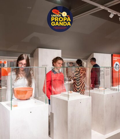 Guided tour of the special exhibition UNDER PROPAGANDA for adults